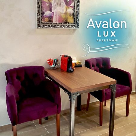 Avalon Lux Studio Apartment نوفي ساد المظهر الخارجي الصورة