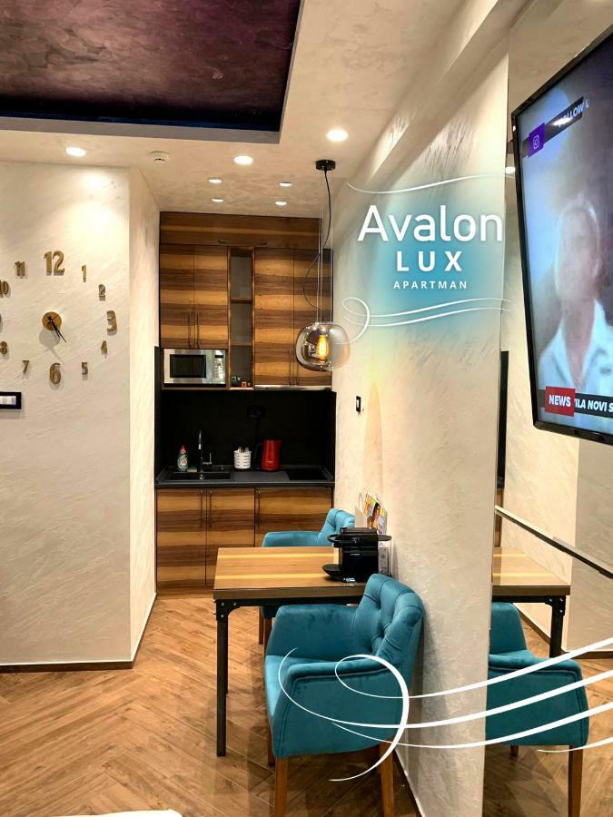 Avalon Lux Studio Apartment نوفي ساد المظهر الخارجي الصورة