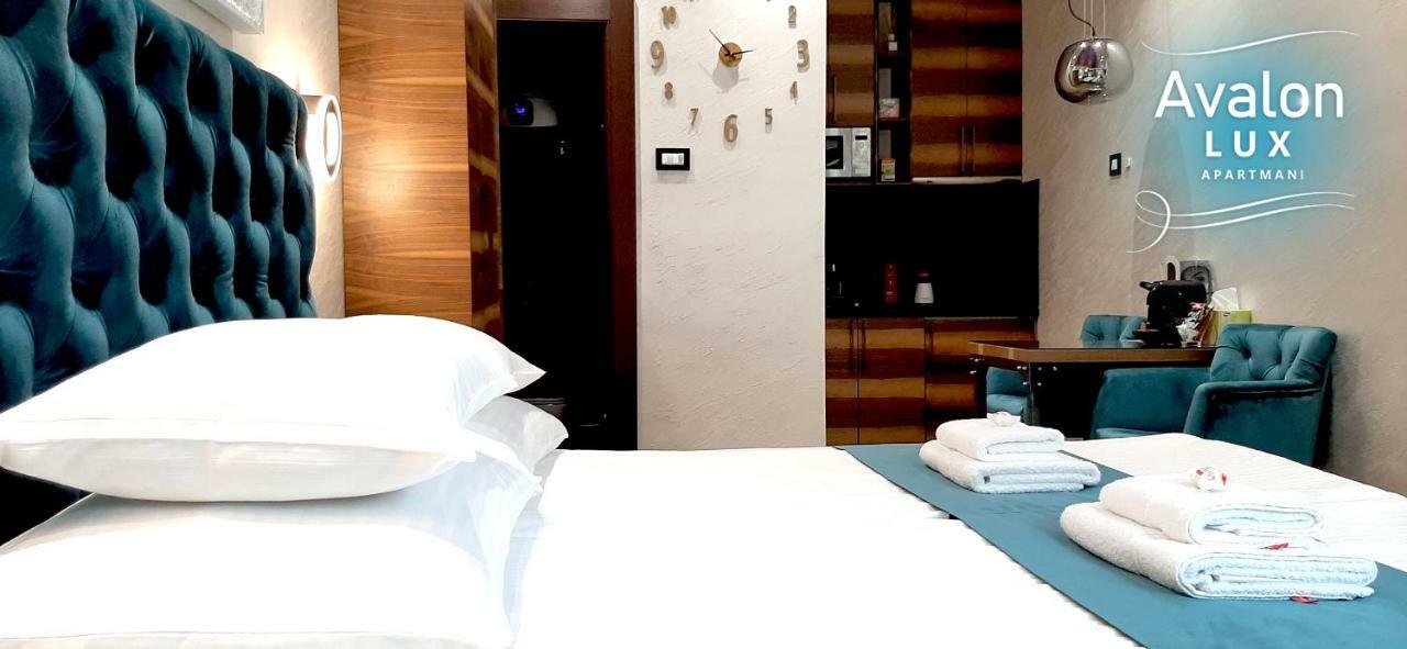 Avalon Lux Studio Apartment نوفي ساد المظهر الخارجي الصورة