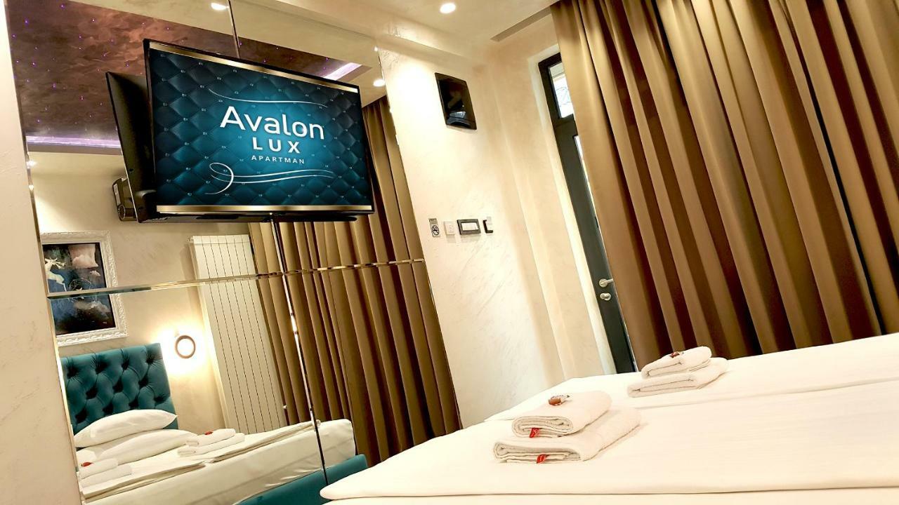 Avalon Lux Studio Apartment نوفي ساد المظهر الخارجي الصورة